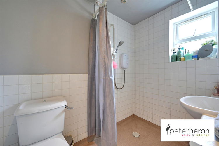 Wet Room - Picture 10 of 20