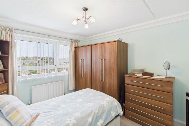 Bedroom 1 - Picture 11 of 20