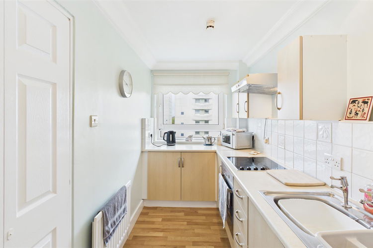 Kitchen - Picture 5 of 20