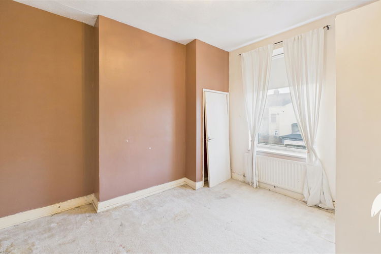 Bedroom One - Picture 14 of 23