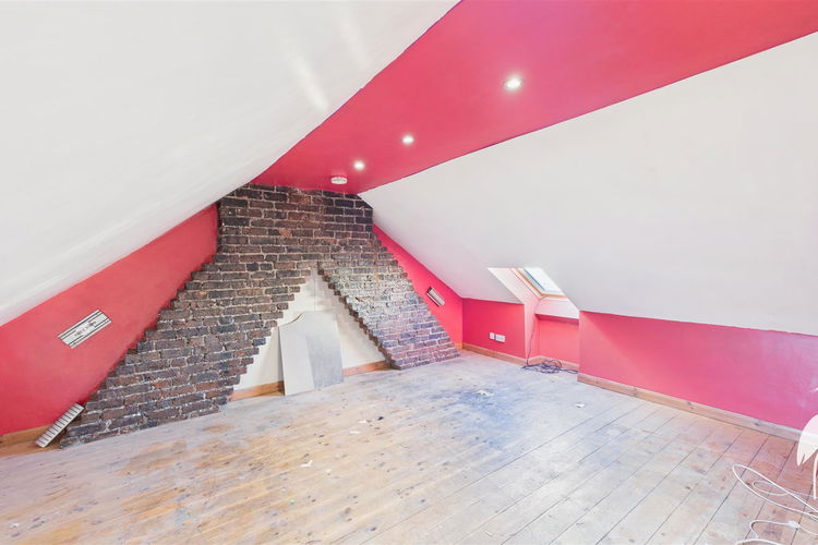 Loft Space - Picture 21 of 23