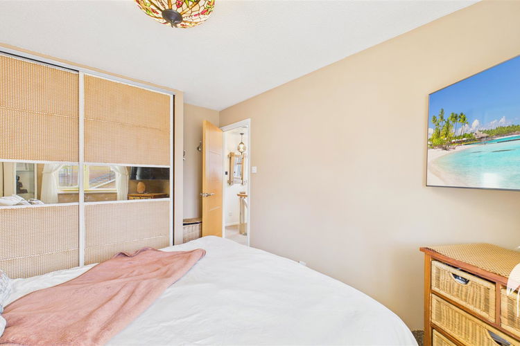 Bedroom 1 - Picture 13 of 26