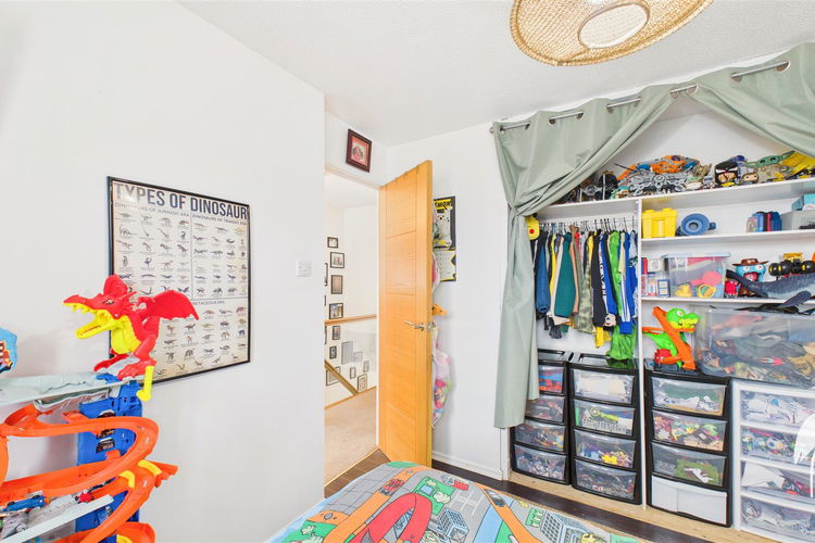 Bedroom 2 - Picture 15 of 26