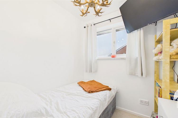 Bedroom 3 - Picture 17 of 26