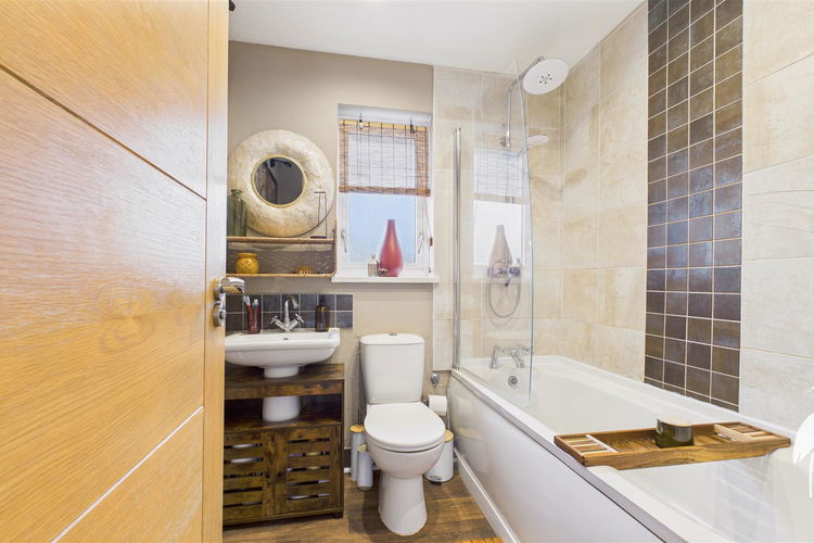 Bathroom - Picture 21 of 26