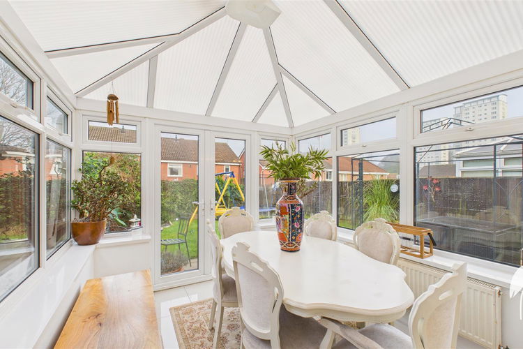 Conservatory - Picture 10 of 26