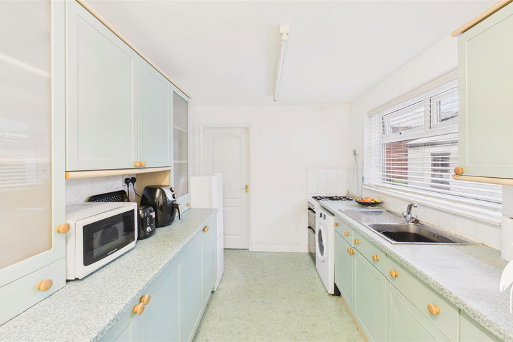 Kitchen - Picture 5 of 15