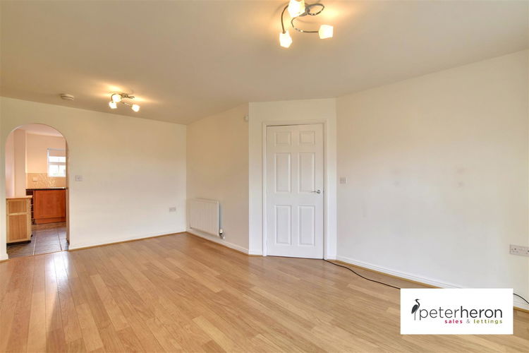 Living/Dining Room - Picture 5 of 11