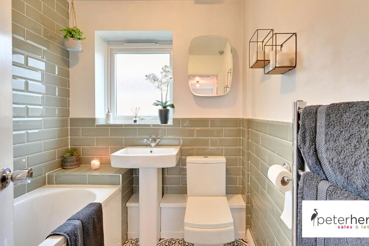 Bathroom - Picture 14 of 19