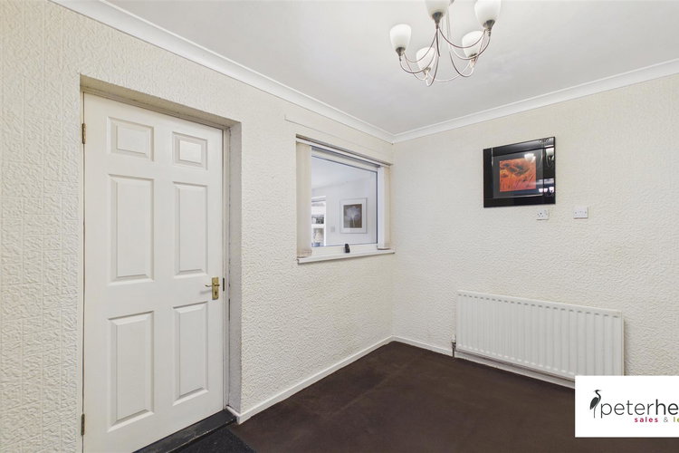 Open Plan Living & Dining Area - Picture 5 of 20