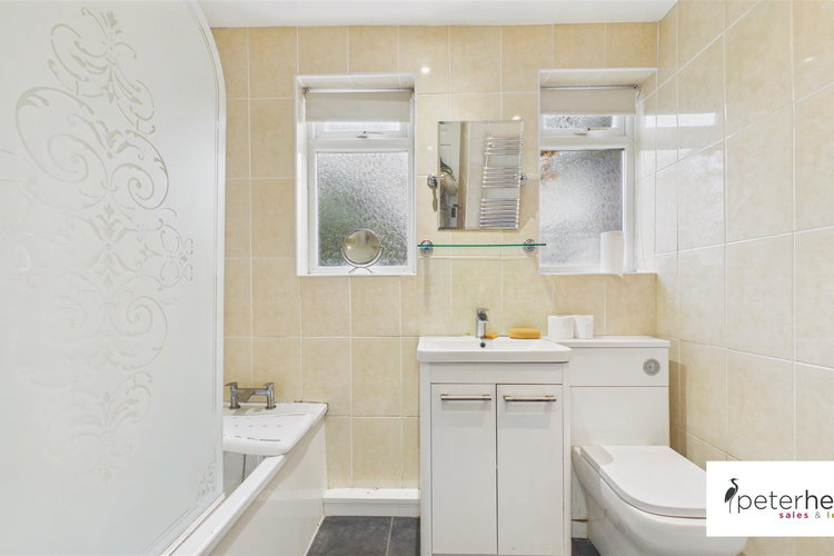 Bathroom - Picture 14 of 20