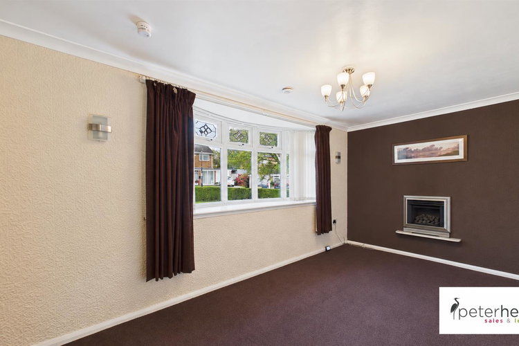 Open Plan Living and Dining Area - Picture 4 of 20
