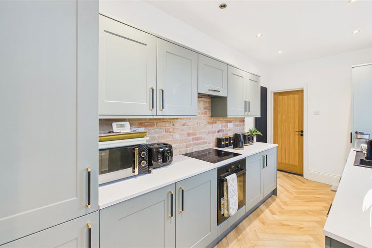 Kitchen - Picture 4 of 19