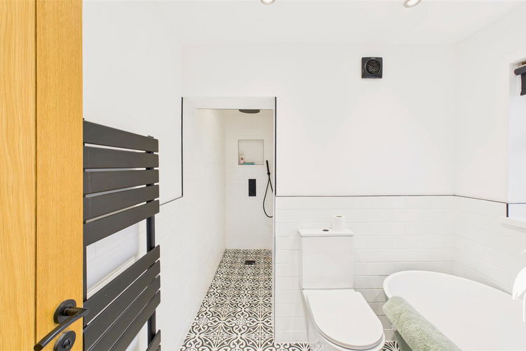 Bathroom - Picture 12 of 19