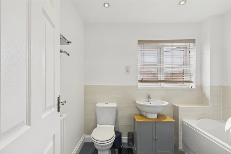 Bathroom - Picture 19 of 23