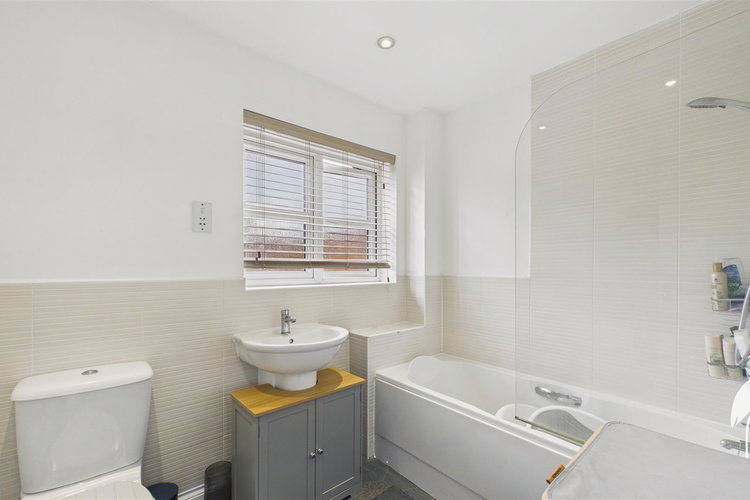 Bathroom - Picture 20 of 23