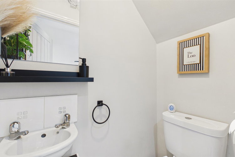 Downstairs WC - Picture 14 of 24