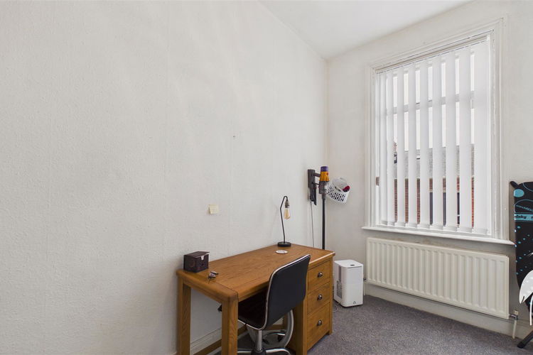 Bedroom 2 - Picture 7 of 10