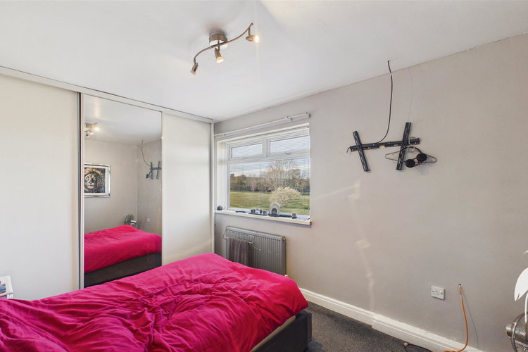 Bedroom 1 - Picture 11 of 23