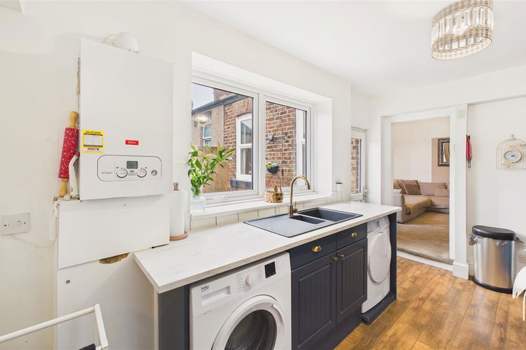 Kitchen - Picture 12 of 29