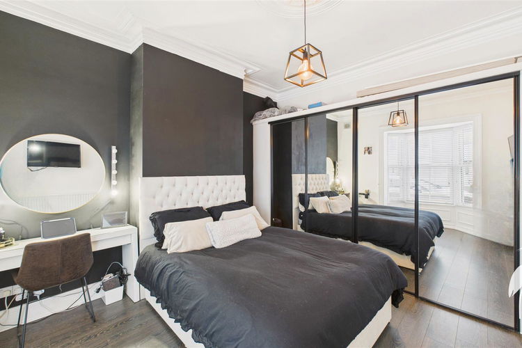 Bedroom 1 - Picture 19 of 29