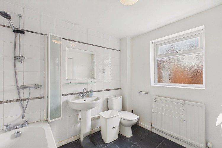 Bathroom - Picture 7 of 13