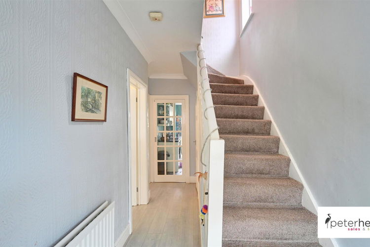 Hallway - Picture 11 of 20