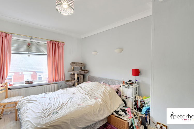 Bedroom 1 - Picture 12 of 20