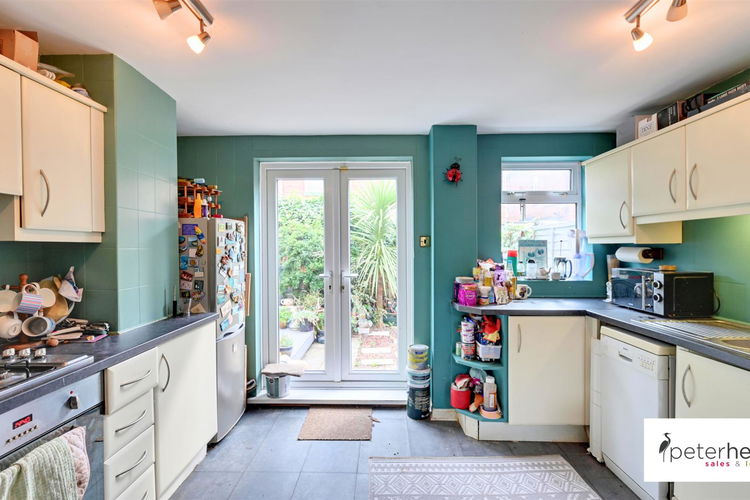 Kitchen - Picture 8 of 20