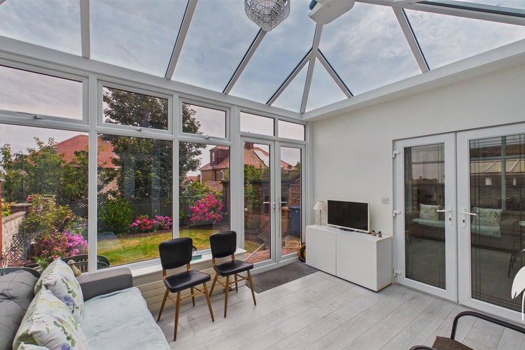 Conservatory - Picture 14 of 38