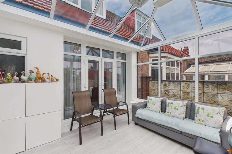 Conservatory - Picture 15 of 38