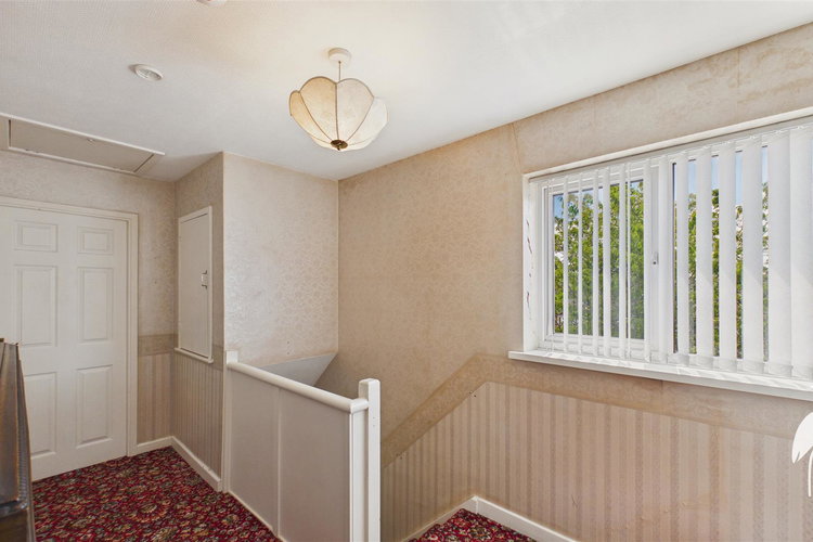First Floor Landing - Picture 19 of 28