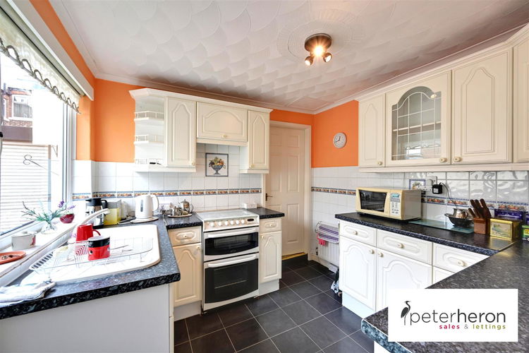 Kitchen - Picture 5 of 15