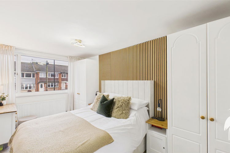 Bedroom 1 - Picture 12 of 22