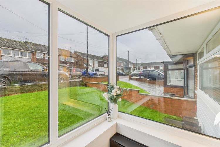 Entrance Porch - Picture 10 of 22