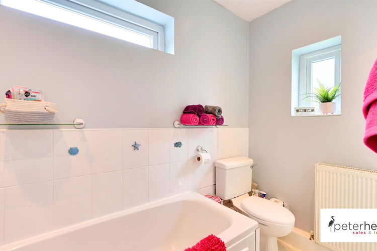 Bathroom - Picture 12 of 14