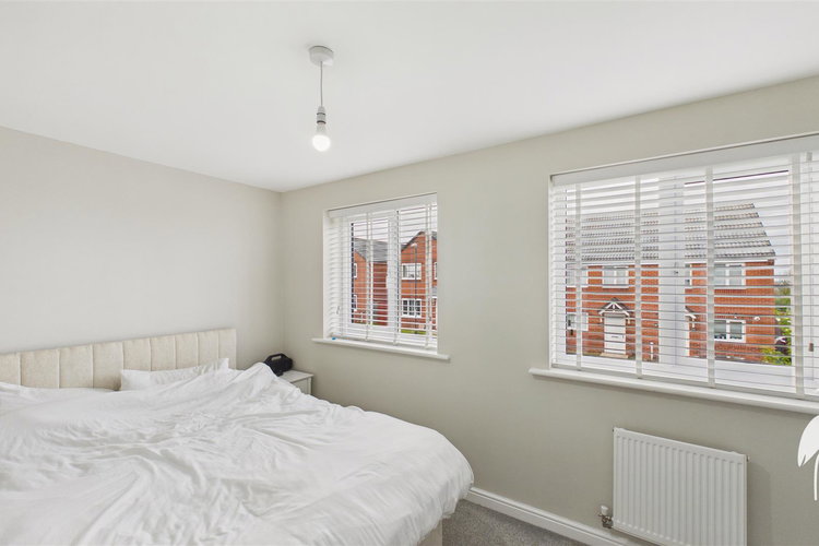 Bedroom 1 - Picture 12 of 24