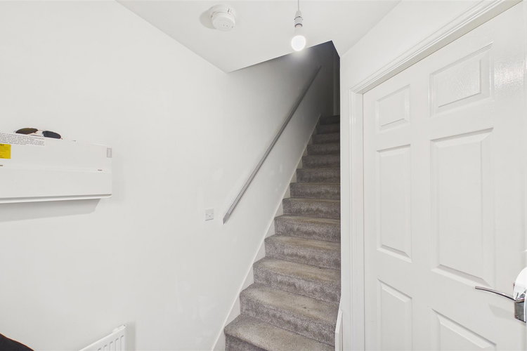 Entrance Lobby - Picture 10 of 24