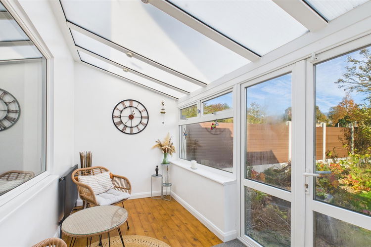 Sun Room - Picture 14 of 24