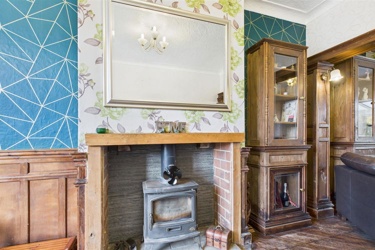 Dining Room - Picture 7 of 24