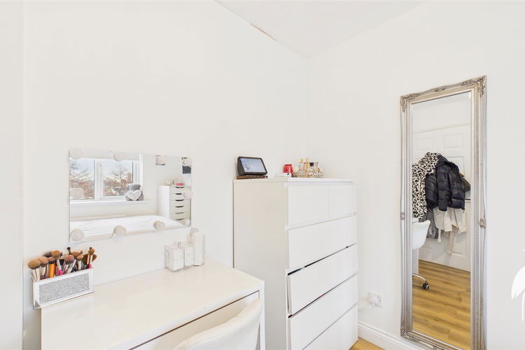 Bedroom 2 - Picture 13 of 21