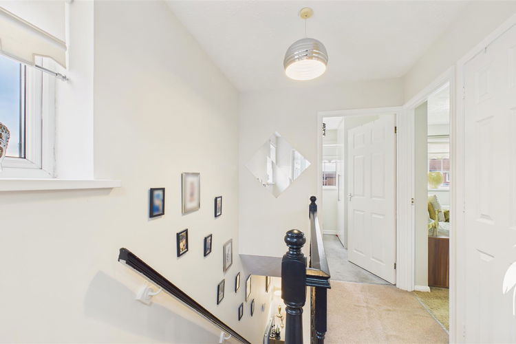 First Floor Landing - Picture 15 of 21