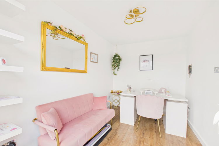 Store - Picture 20 of 21