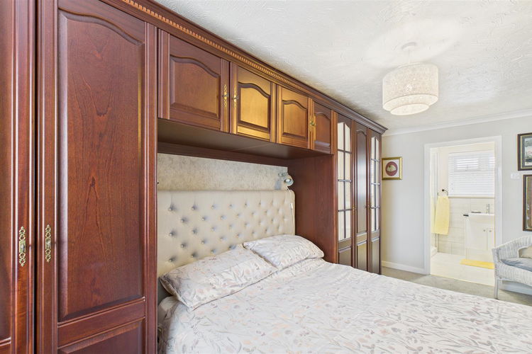 Bedroom 1 - Picture 12 of 23