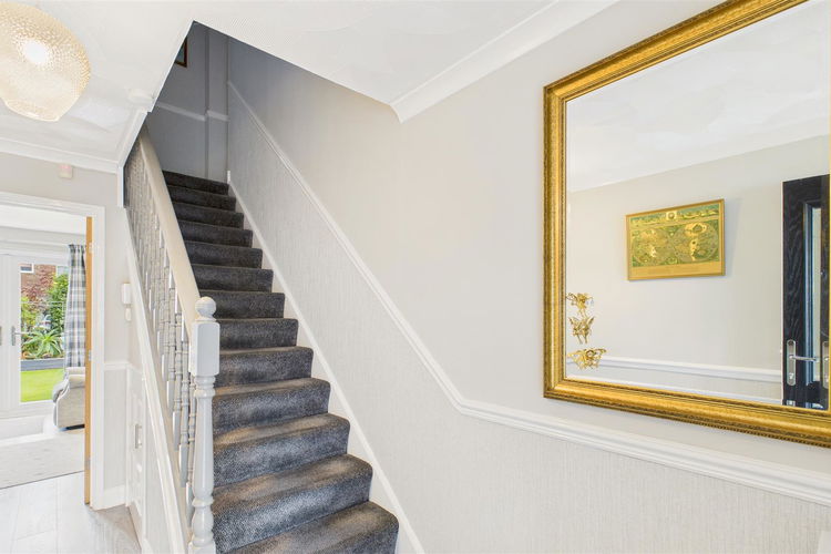 Hallway - Picture 9 of 23