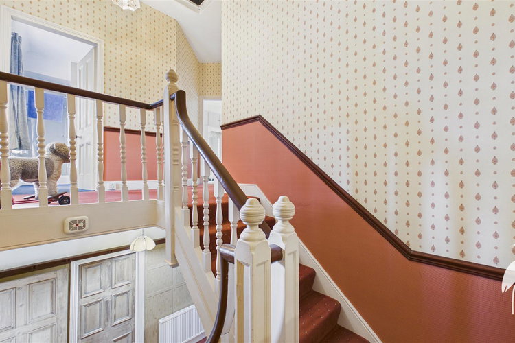 First Floor Landing - Picture 25 of 38