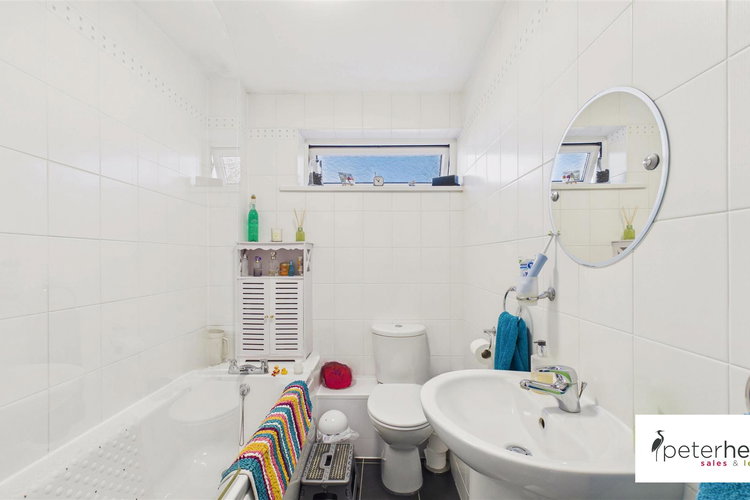 Bathroom - Picture 15 of 19