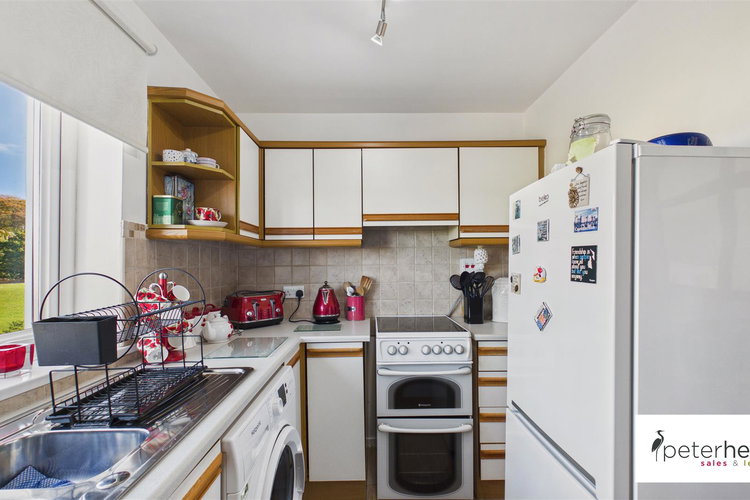 Kitchen - Picture 6 of 19