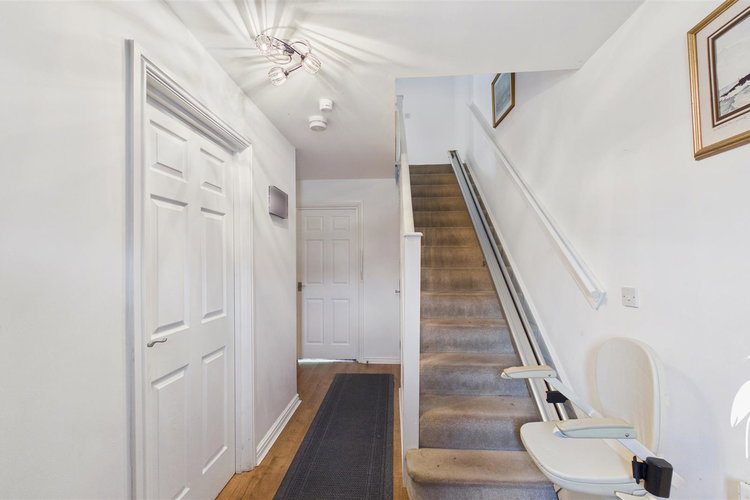 Entrance Hall - Picture 10 of 25