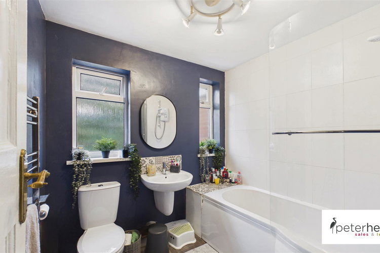 Bathroom - Picture 21 of 24